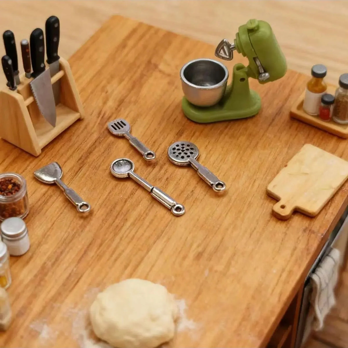 Christmas Kitchen Blender Figurine Set For DIY Home Decor